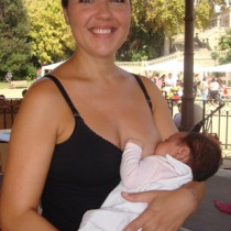 moms breastfeeding in public